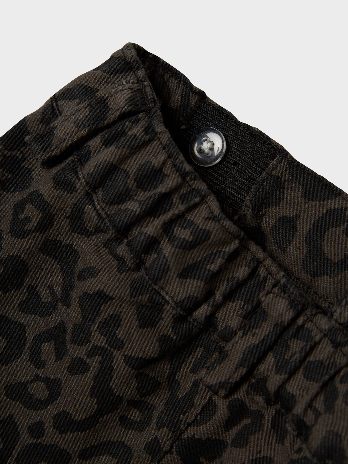 model_shot-front_full